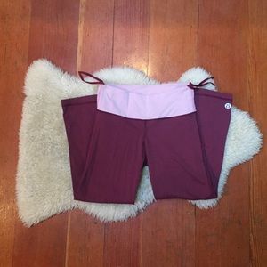 LULULEMON S Burgundy 2 tone Capri Leggings
